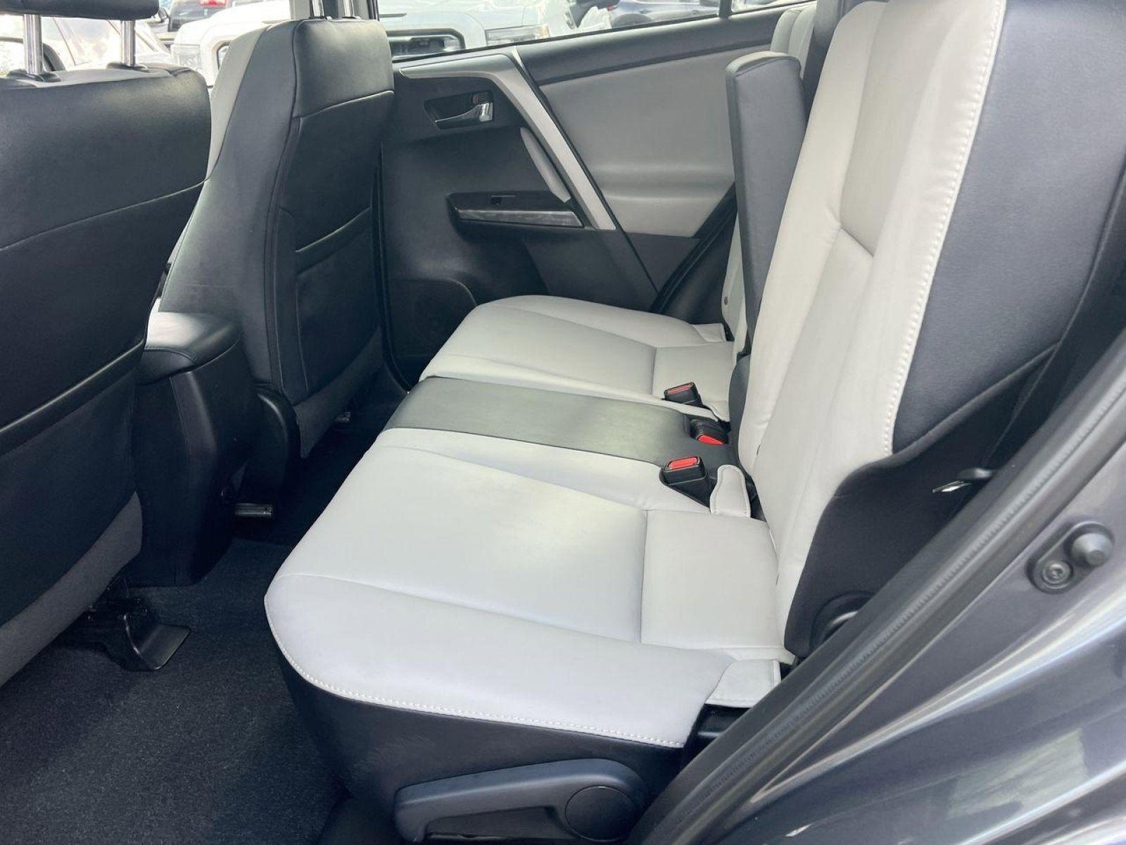 2018 Toyota RAV4 Platinum